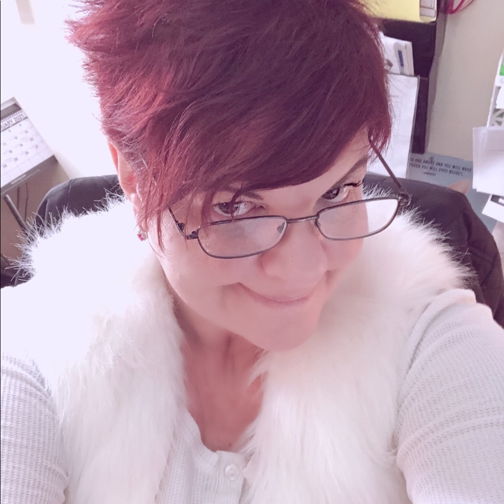 Meet your Posher, Elle